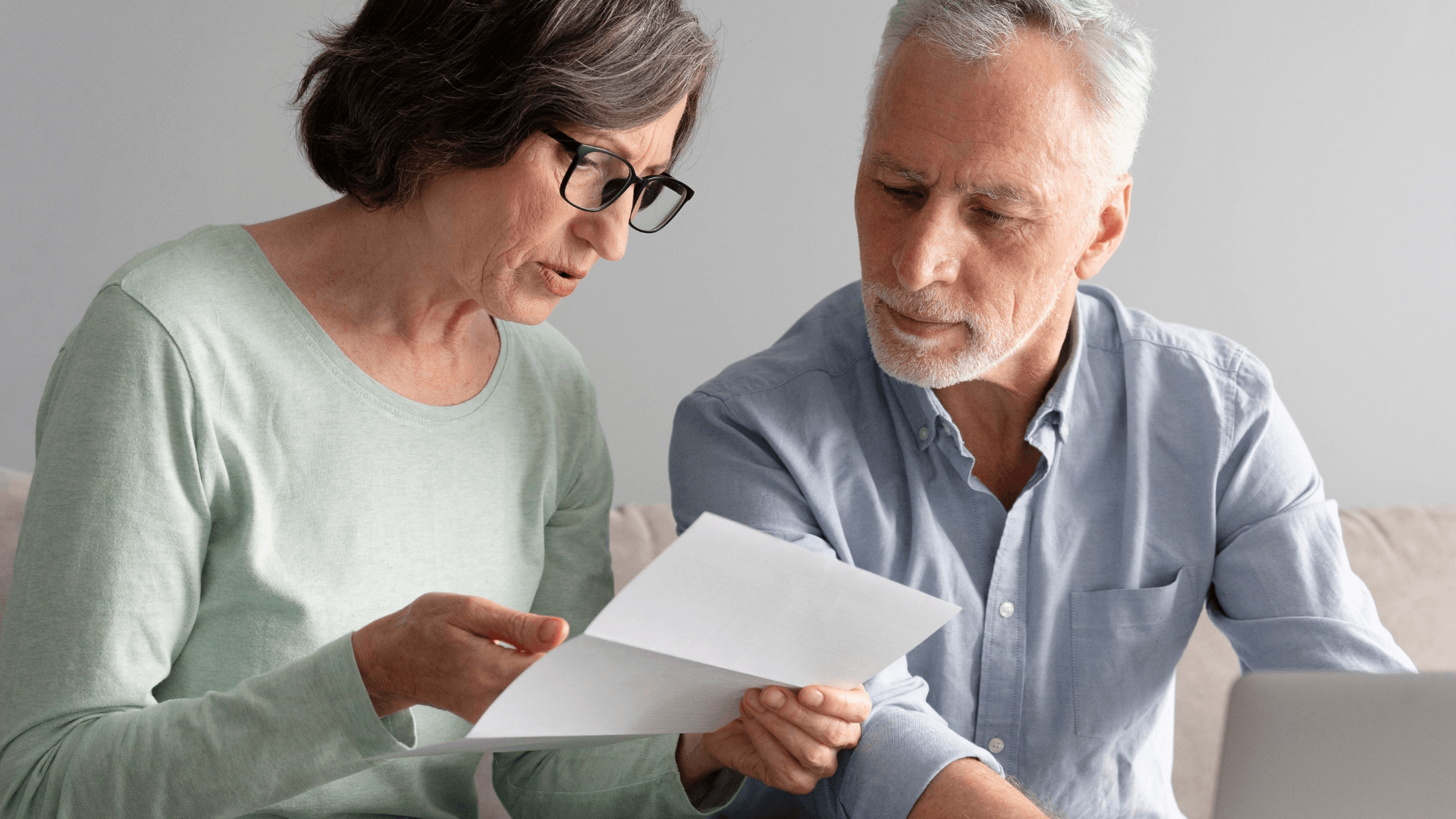 Representação institucional do RCBE, sistema legal português de identificação de beneficiários efetivos das empresas.