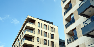 prédios com habitação em Portugal