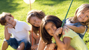 Dicas e sugestões para organizar as férias escolares em família sem gastar muito.