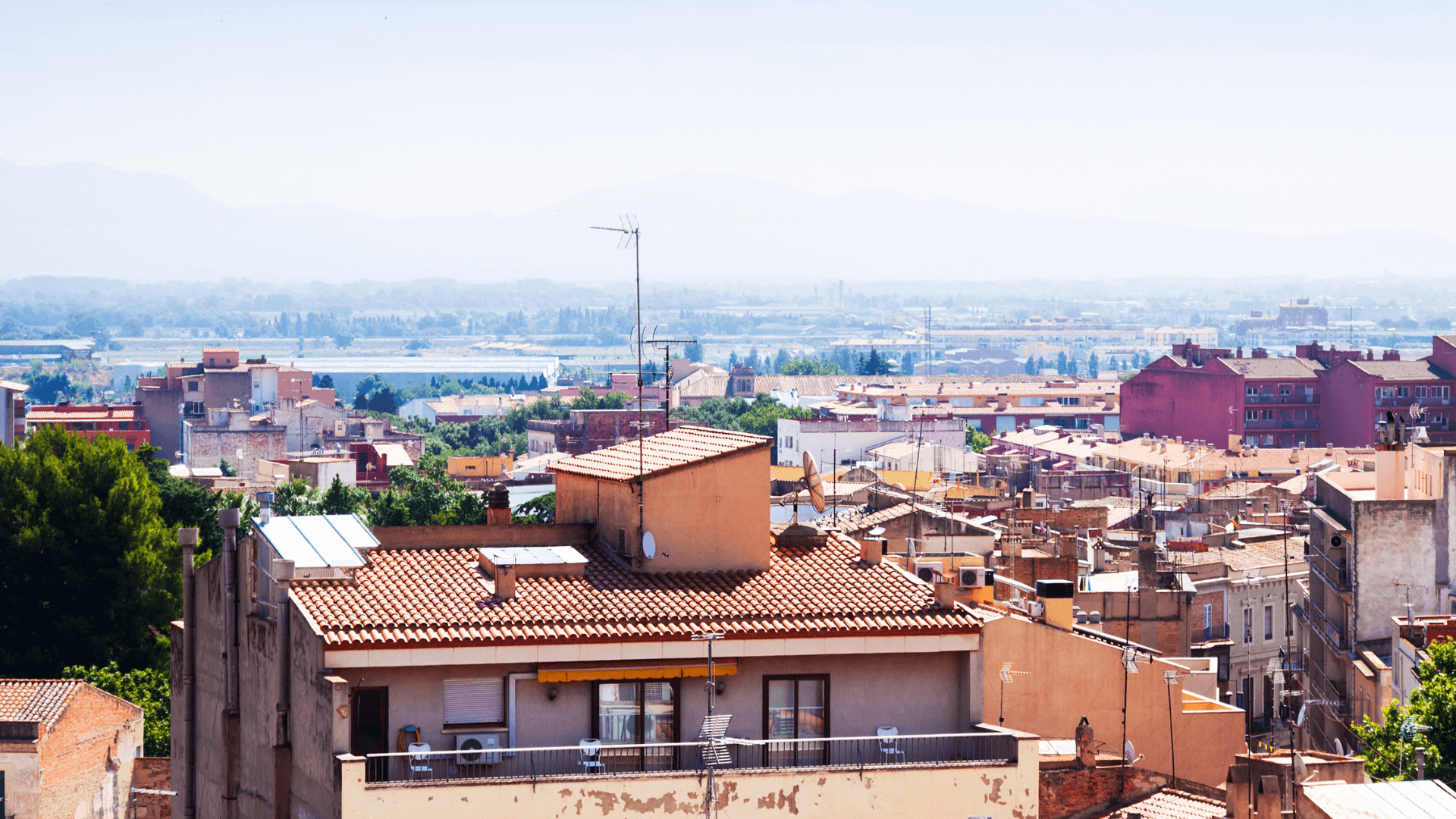 Apoios à habitação em Portugal em 2026 para jovens e famílias, incluindo arrendamento, compra de casa e subsídios do Estado