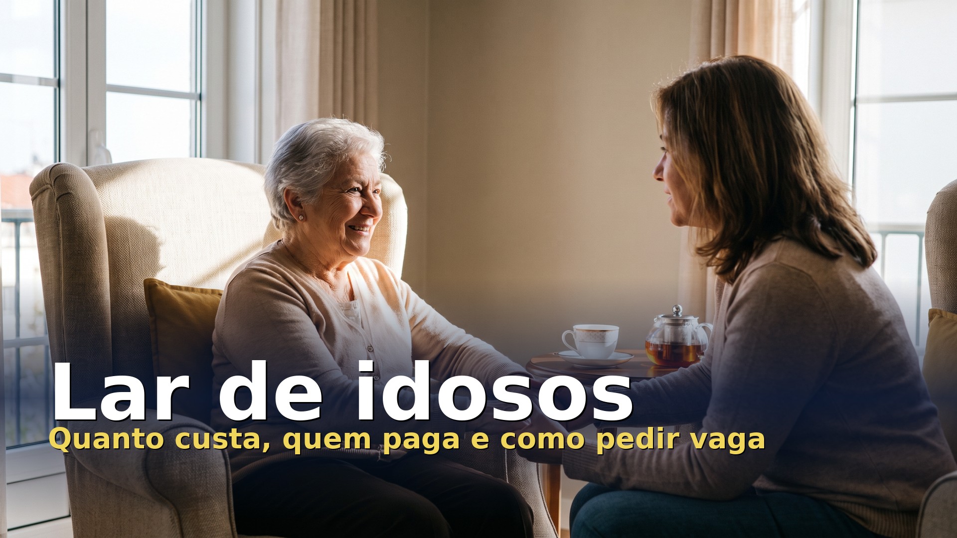Lar de idosos: senhora idosa a conversar com a filha na sala de uma residência para pessoas idosas
